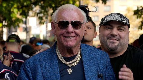 Se Informa Que Ric Flair Est Considerando Emprender Acciones Legales