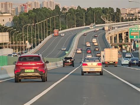 大年初六广东高速公路车流量创春运历史新高