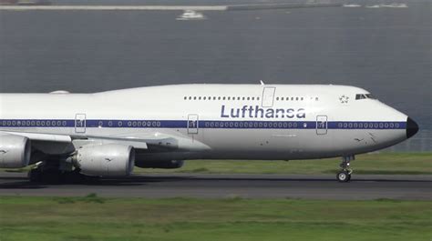 Lufthansa Retro Livery Boeing D Abyt Takeoff From Hnd L