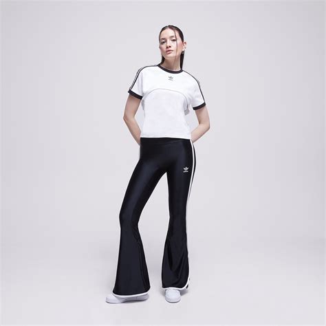 Adidas ТЕНИСКА Tee Ic8808 Дамски Цвят бял Модни Тениски Дрехи Adidas в