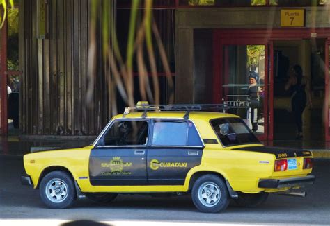 Lada 2105 Taxi Cubataxi La Habana Cuba RiveraNotario Flickr