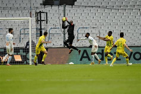 OM OM Steve Mandanda Est Votre Olympien Du Mois De Novembre La