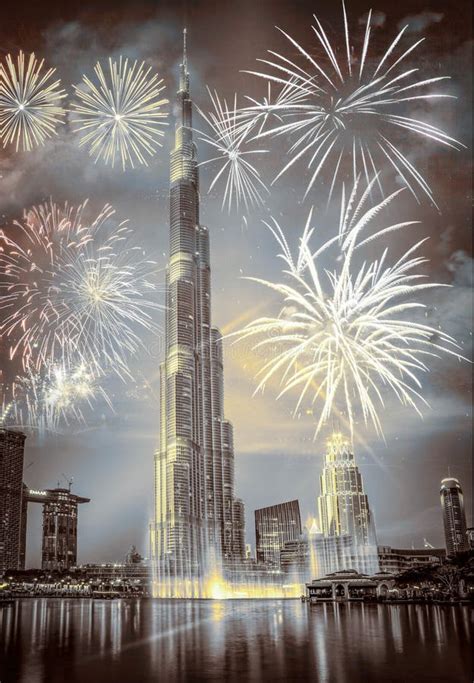 Feux D Artifice Autour De Burj Khalifa Destination Exotique De La