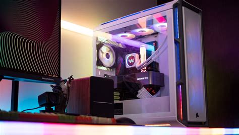 Corsair iCUE 5000T RGB review, one year later: This case is an RGB ...