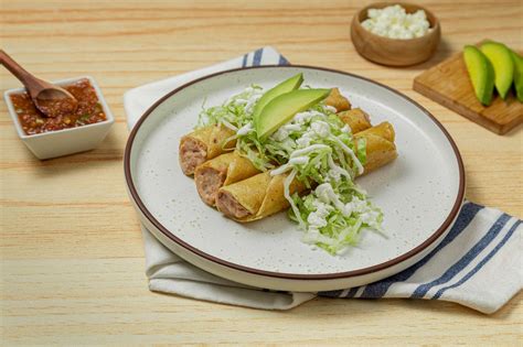 Tacos Dorados De Frijol Con Queso Recetas Nestl