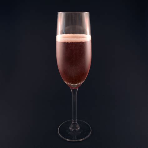 Kir Royal Recipe - Cocktails & drinks online - Drinkoteket