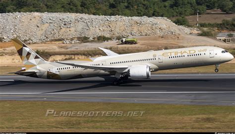 A Bmc Etihad Airways Boeing Dreamliner Photo By