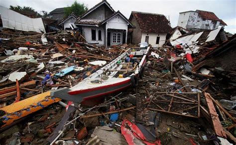 Tsunami Selat Sunda Gubernur Banten Tetapkan Masa Darurat Bencana