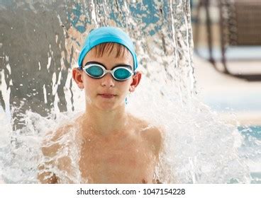 Sexy Bikini Model Splashing Water Stock Photo 186126590 Shutterstock