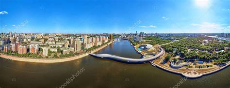 NUR SULTAN KAZAKHSTAN 30 de julio Hermosa vista panorámica del dron