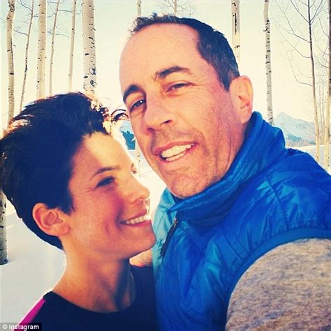 Jerry Seinfelds Wife Jessica Debuts New Platinum Pixie Cut Daily Mail Online