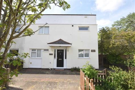 Frobisher Close Rowner 3 Bed Semi Detached House For Sale £229995