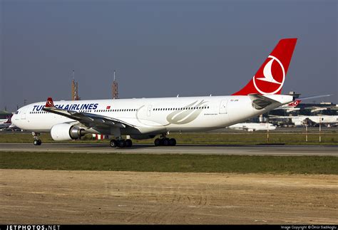 Tc Joa Airbus A Turkish Airlines Mr Sadikoglu Jetphotos