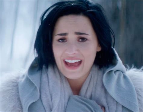 Demi Lovato estrena vídeo para 'Stone Cold' | CromosomaX