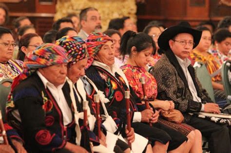 Culturas E Interculturalidades En Guatemala