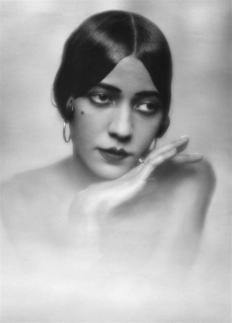 female nude nu féminin weiblicher Akt nudo femminile desnudo femenino nu femení Page