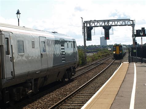 Turbostar Meets The Silver Set Chiltern Railways Dvt 82302 Flickr