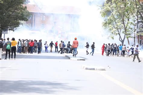 Nairobi Teargas As Police Engage Protesters In Running Battles