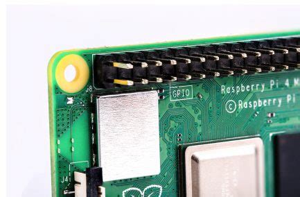 Raspberry Pi 4 Model B 1GB Ram Microchip Lk