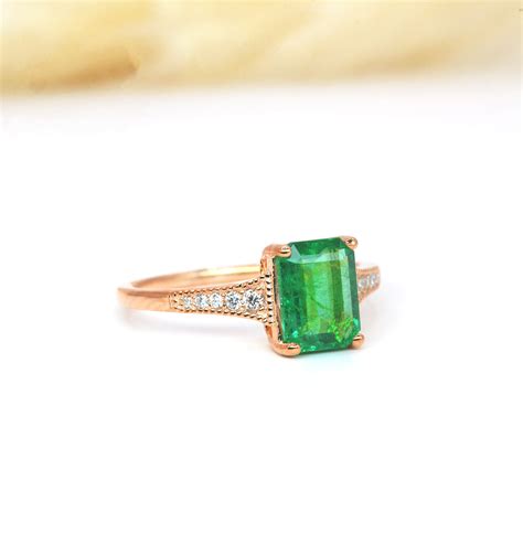 Classic vintage emerald ring - DIORAH JEWELLERS