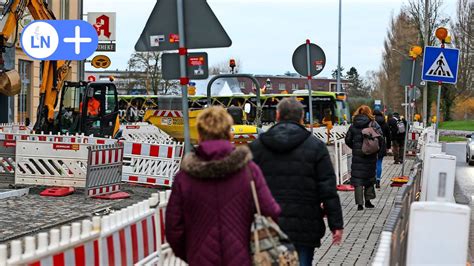 L Becker Baustelle Moislinger Allee Eine Seite Ist Fast Fertig