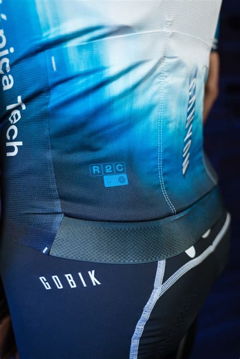 Movistar S Kit For The Tour Gobik ICEBERG