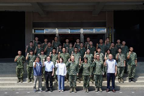 113年屏東縣秋節敬軍活動 縣長周春米感謝國軍 Enn台灣電報