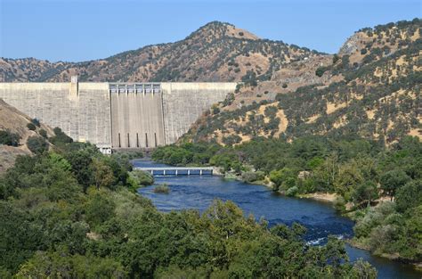 Pine Flat Dam And Kings River