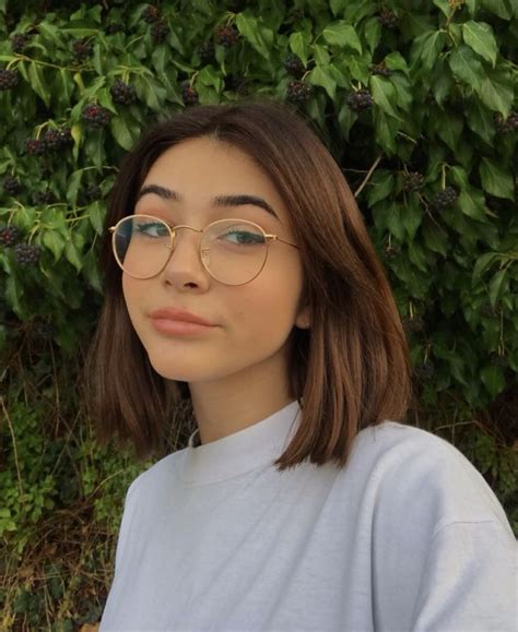 Pin By Paige Hawkins On Glasses Short Hair Glasses Aesthetic Hair Girl Short Hair