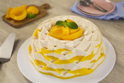 Gelatina con Crema y Duraznos Recetas Nestlé