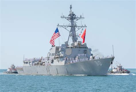 USS Chafee Returns Home to Pearl Harbor after Eight-Month Deployment > United States Navy > News ...