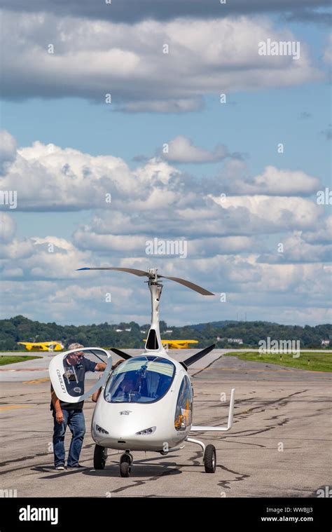 Lancaster, PA airport aviation community days open house Stock Photo ...