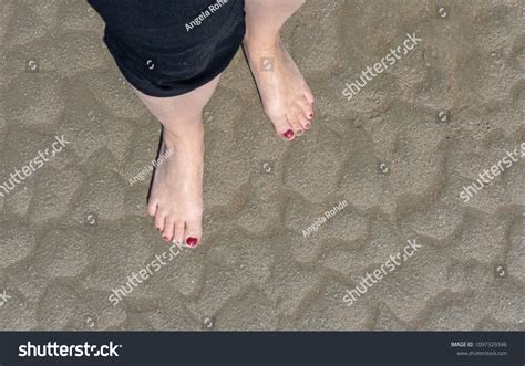 Naked Feet Red Nail Polish Sand Stock Photo Shutterstock
