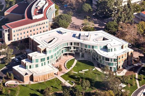 Humanities Gateway At Uc Irvine Fentress Architects