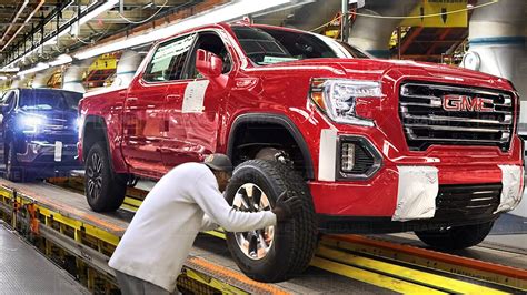 Inside US Best Mega Factory Producing The Massive GMC Sierra