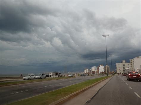 Emiten Una Alerta Amarilla Por Tormentas Fuertes Para El Domingo A La