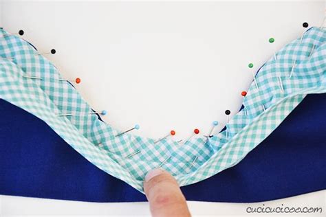 How To Sew Bias Tape On Curves Or Straight Edges Cucicucicoo Sewing Projects For Beginners