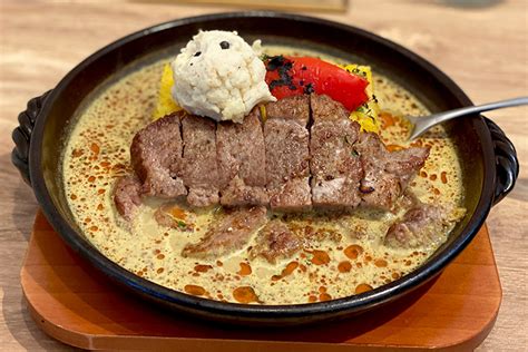 神保町『rスリランカtokyo』でステーキのせ九州ランカ系カレー食べてみた！ ｜ 東京一人旅男子