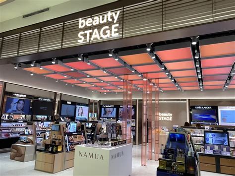 新光三越「台版sephora」進駐環球購物中心，美妝複合店成軍1年為何擄獲3萬z世代鐵粉？數位時代 Businessnext