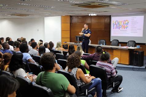 Carnaval 2024 servidores municipais são capacitados para coibir