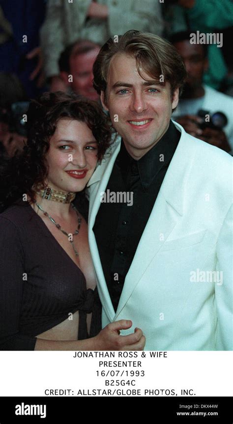 JONATHAN ROSS & WIFE.PRESENTER.16/07/1993.B25G4C Stock Photo - Alamy