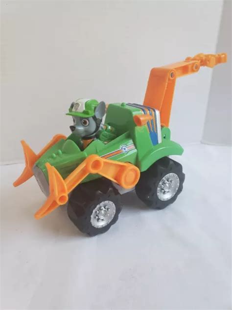 PAW PATROL DINO Rescue Rocky S Deluxe Rev Up Green Vehicle Figure