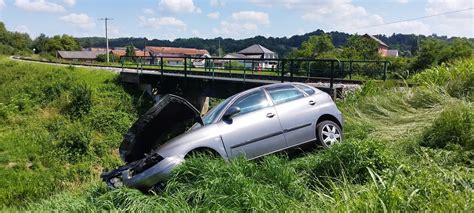 Foto U Velikom Trojstvu Vlak Naletio Na Auto Klikni Hr