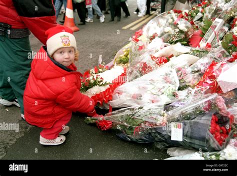 Soccer Hillsborough 10th Anniversary Memorial Service Anfield