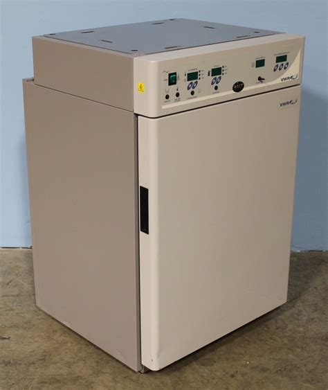 VWR Sheldon Water Jacketed CO2 Incubator Model 2475