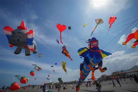 Festival Layang Layang Dongkrak Kunjungan Wisata Pantai Selatan Bantul