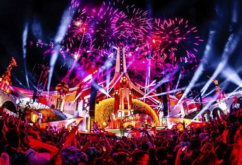 Vid O Tomorrowland D Voile Son Sublime Aftermovie