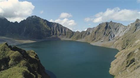 Premium Photo | Crater lake pinatubo philippines luzon