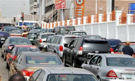 Fuel Scarcity Hits Abuja As Long Queues Surfaces At Petrol Stations