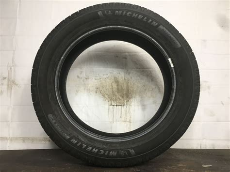 1 Michelin Defender2 P23555r20 235 55 20 Tire Full Tread32 Ebay